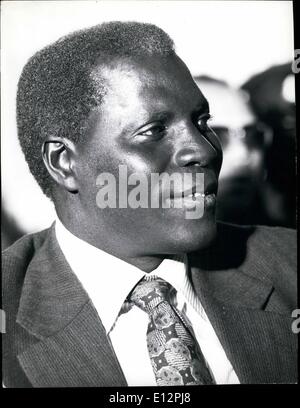24. Februar 2012 - Camara Gambia: Assan Musa Camara, Minister für Finanzen und Handel von Gambia. Ehemaliger Vizepräsident von Gambia, geboren 1923. Kredit: Camerapix. Stockfoto