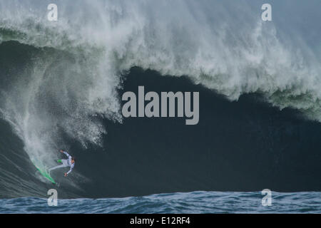 Half Moon Bay, Kalifornien, USA. 24. Januar 2014. NIC-Lamm auf dem Body Glove Mavericks Invitational in der ersten Runde von den Mavericks Invitational big-Wave-Surf-Wettbewerb in der Nähe von Pillar Point. © Tracy Barbutes/ZUMA Wire/ZUMAPRESS.com/Alamy Live-Nachrichten Stockfoto