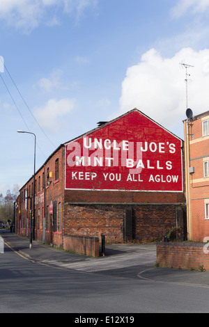 "Santus Süßigkeiten-Fabrik, Macher von"Onkel Joe Mint Kugeln", Fabrik Dorning ulica, Wigan. Stockfoto