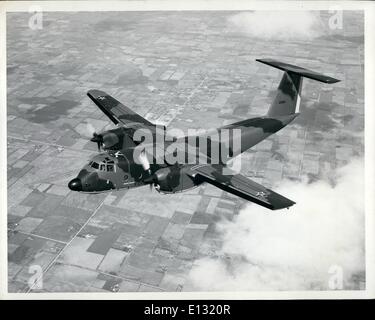 26. Februar 2012 - das erste von 12 de Havilland Canada Buffalo Flugzeugen für die brasilianische Luftwaffe im Flug über Downsview, Ontario. Das erste Flugzeug auf diese 22 Millionen Dollar Exportauftrag nach Brasilien war offiziell am 31. Mai 1968 an der brasilianischen Air Attaché nach Ottawa übergeben. Die Büffel ist jetzt im Service mit der kanadischen Streitkräfte. Stockfoto