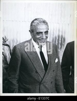 26. Februar 2012 - Aristotle Onassis 1966 in New York (1. Juni) Stockfoto