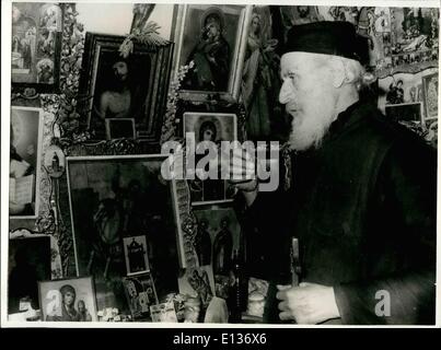 28. Februar 2012 - militanten Mönchen auf dem Berg Athos: In the Esphigmenou Kloster auf dem Berg Athos im Norden Griechenlands, sind 40 Mönche Stockfoto