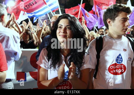 Thessaloniki, Griechenland 21. Mai 2014.  Alexis Tsipras, Griechenlands Oppositionsführer Partei Syriza und Kandidat für die Präsidentschaft der Europäischen Kommission statt einer großen Kundgebung in Thessaloniki, Griechenlands zweitgrößte Stadt. Syriza führt auf die Umfragen und wird voraussichtlich am Sonntag gewinnen.  Bildnachweis: Orhan TsolakAlamy Live-Nachrichten Stockfoto