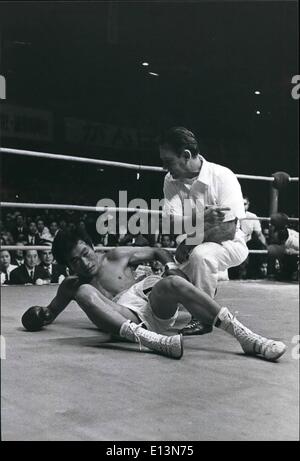 22. März 2012 - verliert WM-Titel Kampf in Tokio, Saijo seinen WM-Titel; Venezolanische Herausforderer Antonio Gomez, gewann die WBA-Welt Stockfoto