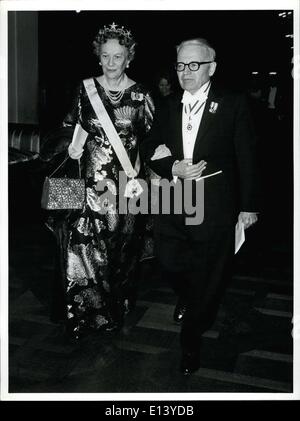 31. März 2012 - Ankunft die dänische Prinzessin Margaretha und Arzt Gerhard Hertzberg, Kanada, Nobelpreisträger in Chemie, zum Abendessen. Stockfoto