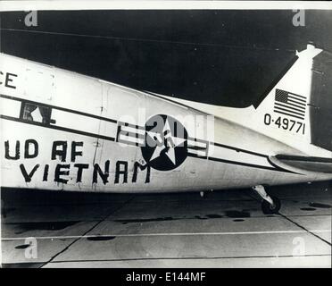 4. April 2012 - beschmiert Ameican Botschaft Flugzeug in Dänemark mit Anti-amerikanische Slogan. : Ein Flugzeug gehört zur amerikanischen Botschaft, Stockfoto