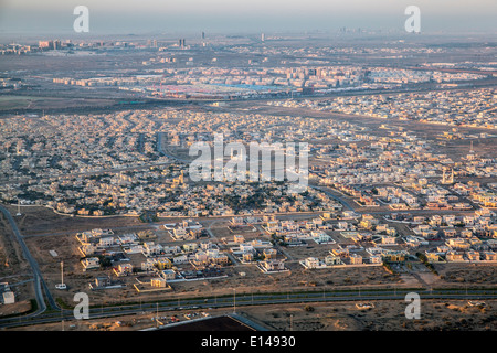 Vereinigte Arabische Emirate, Dubai, Vororte. Luftbild Stockfoto