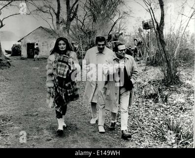 17. April 2012 - Foto zeigt Anouk Aimée, Omar Sharif und Regisseur Sidney Lumet. ESS Stockfoto