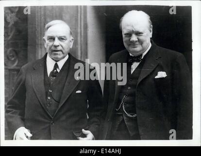 17. April 2012 - Mr. Mackenzie King Meets Mr. Churchill: Foto zeigt, die Mr. Mackenzie King mit Mr. Churchill Nr. 10 heute fotografiert. Stockfoto