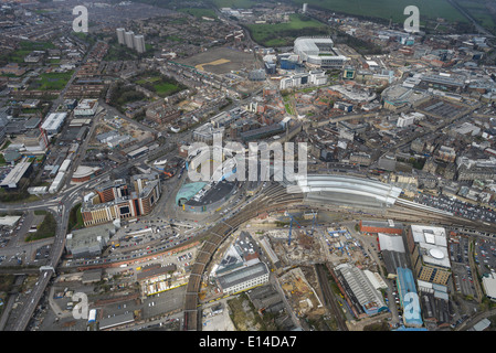 Eine Luftaufnahme von Newcastle Station am Ende der St James' Park Gallowgate Stockfoto