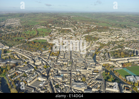 Eine Luftaufnahme zeigt zentrale Bad einschließlich der Royal Crescent, Somerset UK Stockfoto