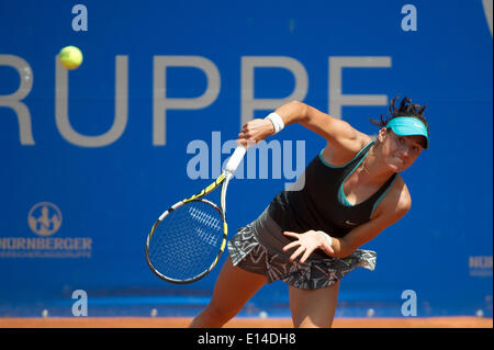 Service von Caroline GARCIA (FRA) Caroline Garcia (FRA) Vs Quarters Karin Knapp (ITA), WTA-Tennis, Einzel, Nürnberg, Tennis, WTA, Frau, 22. Mai 2014 Stockfoto