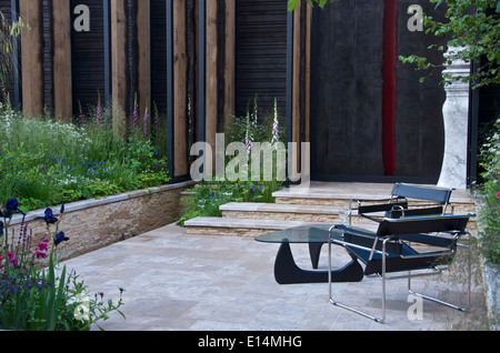 Der Sitzbereich im Cloudy Bay sensorischer Garten am RHS Chelsea Flower Show 2014. Stockfoto