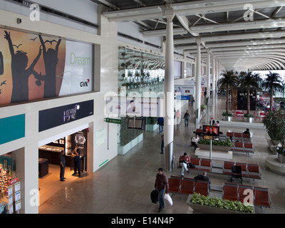 Indien, Mumbai, nationalen Flughafen Santa Cruz, Passagiere in T2 neuen Abflugterminal Stockfoto