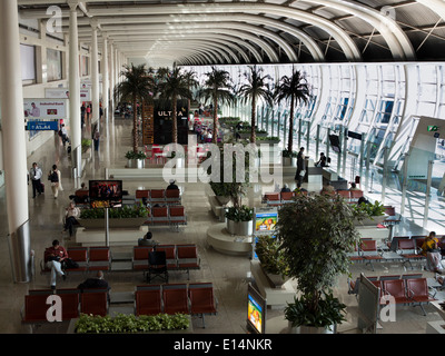 Indien, Mumbai, nationalen Flughafen Santa Cruz, Passagiere in T2 neuen Abflugterminal Stockfoto