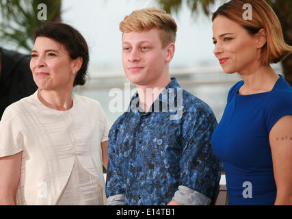 Cannes, Frankreich. 22. Mai 2014. Rufen Sie auf dem Foto Donnerstag, 22. Mai 2014, für den Film Mama bei den 67. Filmfestspielen von Cannes, Cannes, Frankreich. Bildnachweis: Doreen Kennedy/Alamy Live-Nachrichten Stockfoto