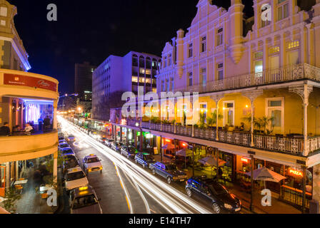 Viktorianischen Häusern, Lichtspuren in Long Street, bei Nacht, Cape Town, Western Cape, South Africa Stockfoto