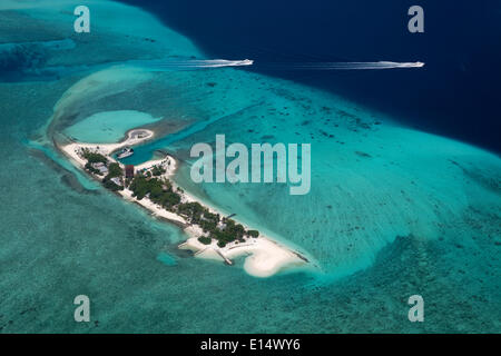 Luftbild, Nebengebäude auf einer Sandbank, Insel, Nord-Malé-Atoll, Indischer Ozean, Malediven Stockfoto