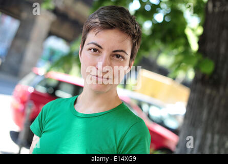 Berlin-Kreuzberg, Deutschland. 22. Mai 2014. Top-Kandidat für die grünen, Ska Keller, in Berlin-Kreuzberg, Deutschland, 22. Mai 2014. Foto: HAUKE-CHRISTIAN DITTICH/Dpa/Alamy Live News Stockfoto