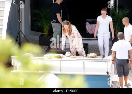 Eva Dueringer Cavalli Auf der Yacht von Roberto Cavalli Im Yachthafen. Cannes, 21.05.2014/picture Allianz Stockfoto