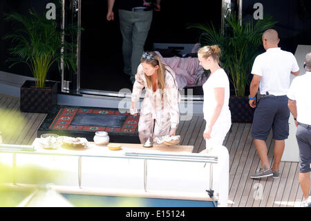 Eva Dueringer Cavalli Auf der Yacht von Roberto Cavalli Im Yachthafen. Cannes, 21.05.2014/picture Allianz Stockfoto