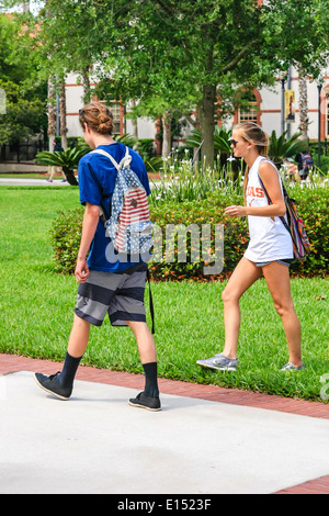 College-Studenten auf dem Campus der Flagler College in St. Augustine FL Stockfoto