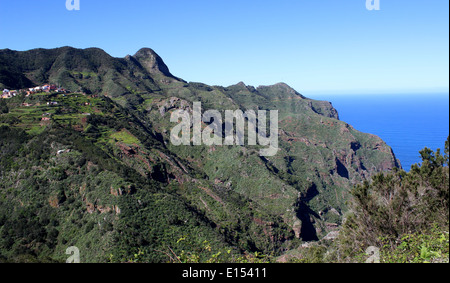 Wandern durch den Macizo de Anaga, Bergkette auf der Kanarischen Insel Teneriffa Stockfoto