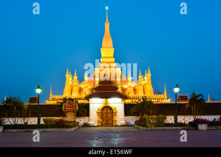 Pha, die Luang, "Große Stupa" ist ein Gold-bedeckten große buddhistische Stupa im Zentrum von Vientiane, Laos Stockfoto