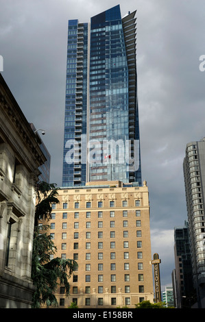 Luxus, Rosewood Hotel Georgia und Privatresidenzen Turm an der Burrard Street in der Innenstadt von Vancouver, BC, Kanada Stockfoto