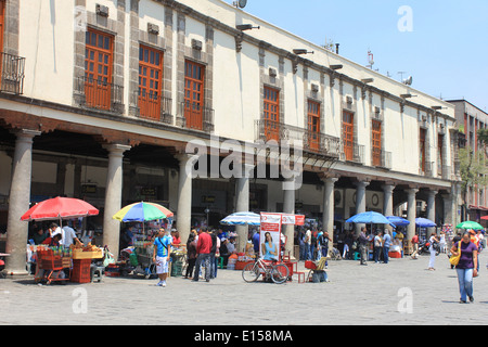 Portal del Evangelistas in der Plaza Santo Domingo in Mexiko-Stadt, wo Schreiber zum Erstellen von Briefen für Menschen verwendet Stockfoto