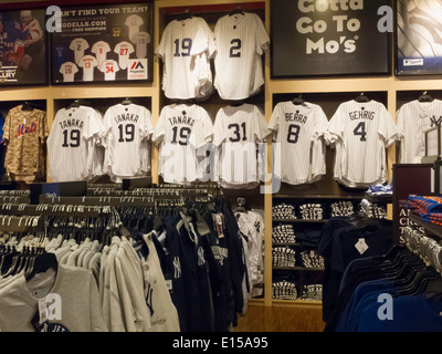 Modell des Sporting Warenspeicher Interieur, NYC Stockfoto Modell des Sporting Warenspeicher Interieur, NYC Stockfoto