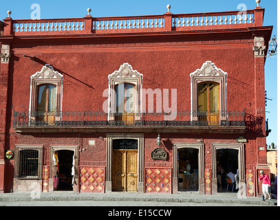 Historisches Gebäude heute Tourismusbüro Plaza Principal San Miguel de Allende, Mexiko Stockfoto