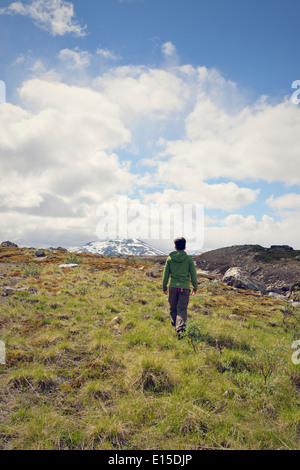 Schweden, Vilhelmina, Mann am Stekenjokk Plateau Wandern Stockfoto