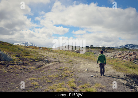 Schweden, Vilhelmina, Mann am Stekenjokk Plateau Wandern Stockfoto