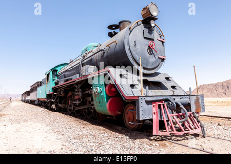 Hedschas Eisenbahn Lokomotive in Wadi Rum Station, Aqaba, Jordanien. Stockfoto