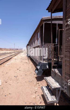 Hedschas Eisenbahn Lokomotive in Wadi Rum Station, Aqaba, Jordanien. Stockfoto