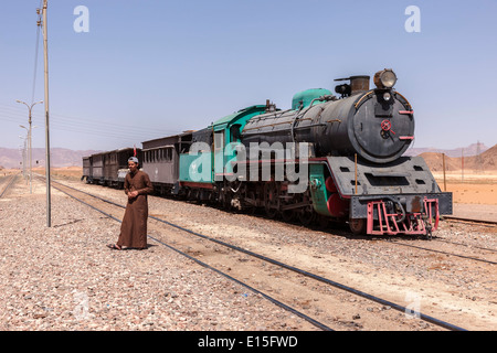 Hedschas Eisenbahn Lokomotive in Wadi Rum Station, Aqaba, Jordanien. Stockfoto