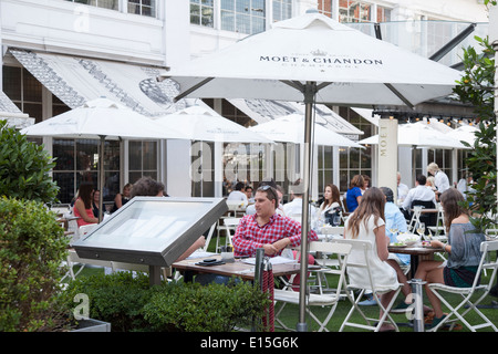 Bluebird Cafe; Bar und Restaurant, Kings Road; Chelsea; London; England; UK Stockfoto