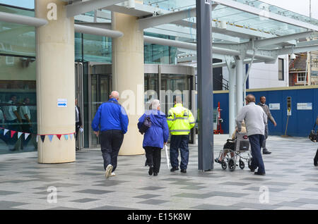 Bristol, UK. 23. Mai 2014. 180 Patienten Operationen abgebrochen £ 430 Millionen NHS Trust Southmead Hospital in Bristol. Bildnachweis: Robert Timoney/Alamy Live-Nachrichten Stockfoto