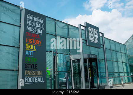 Der Eingang zum National Football Museum im Stadtzentrum von Manchester UK Stockfoto