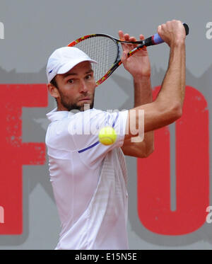 Düsseldorf, Deutschland. 23. Mai 2014. Kroatiens Ivo Karlovic in Aktion gegen Tschechien Vesely während der ATP Tour bei den Rochusclub in Düsseldorf, 23. Mai 2014. Foto: Caroline Seidel/Dpa/Alamy Live News Stockfoto