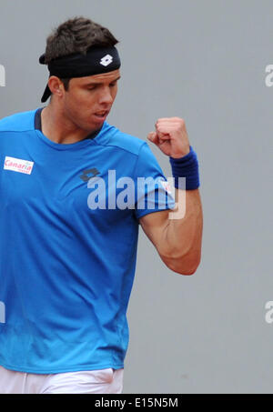 Düsseldorf, Deutschland. 23. Mai 2014. Tschechien Jiri Vesely in Aktion gegen Kroatiens Ivo Karlovic während der ATP Tour bei den Rochusclub in Düsseldorf, 23. Mai 2014. Foto: Caroline Seidel/Dpa/Alamy Live News Stockfoto