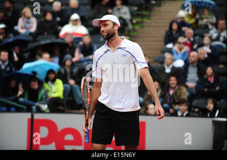 Düsseldorf, Deutschland. 23 Mai 2014. Ivo Karlovic (CRO) während das Halbfinale des Düsseldorf eröffnet im Rochusclub am Freitag. Foto: Miroslav Dakov / Alamy Live News Stockfoto