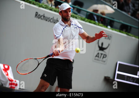 Düsseldorf, Deutschland. 23 Mai 2014. Ivo Karlovic (CRO) während das Halbfinale des Düsseldorf eröffnet im Rochusclub am Freitag. Foto: Miroslav Dakov / Alamy Live News Stockfoto