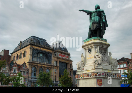 Statue von Jacob van Artevelde in dem Vrijdagmarkt (Freitag Marktplatz) in Gent, Belgien Stockfoto