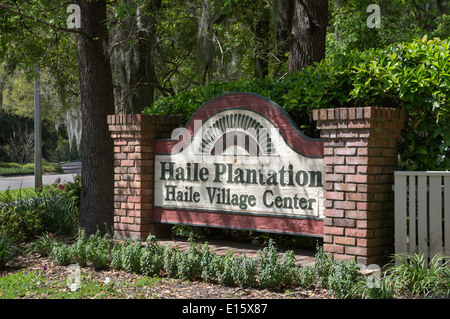 Haile Plantage ist eine gehobene Entwicklung von Eigentumswohnungen Wohnungen Häuser ein einzigartiges Dorfzentrum, Golf & CC in Gainesville FL. Stockfoto