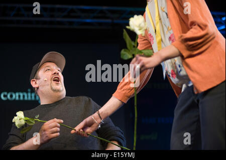 Michael Pennington spricht über seine buchen immer Johnny Vegas auf der Bühne 2014 Hay Festival © Jeff Morgan Stockfoto