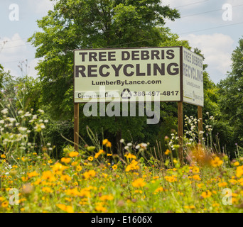 Zeichen für das recycling von Baum Schutt in Nord-Zentral-Florida. Stockfoto