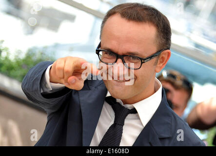 Cannes, Frankreich. 23. Mai 2014. Russische Regisseur Andrey Zvyagintsev posiert für Fotos bei einem Fototermin für den Film "Leviathan" bei den 67. Filmfestspielen in Cannes, Frankreich, 23. Mai 2014. Bildnachweis: Chen Xiaowei/Xinhua/Alamy Live-Nachrichten Stockfoto