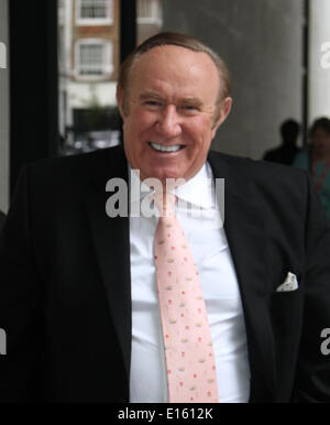 London, UK, 23. Mai 2014. Andrew Neil gesehen kommen bei der BBC Gebäude in London, UK Stockfoto